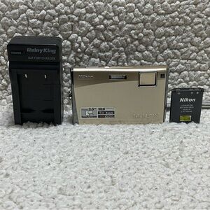 Nikon Coolpix S60 in Gold with Touchscreen